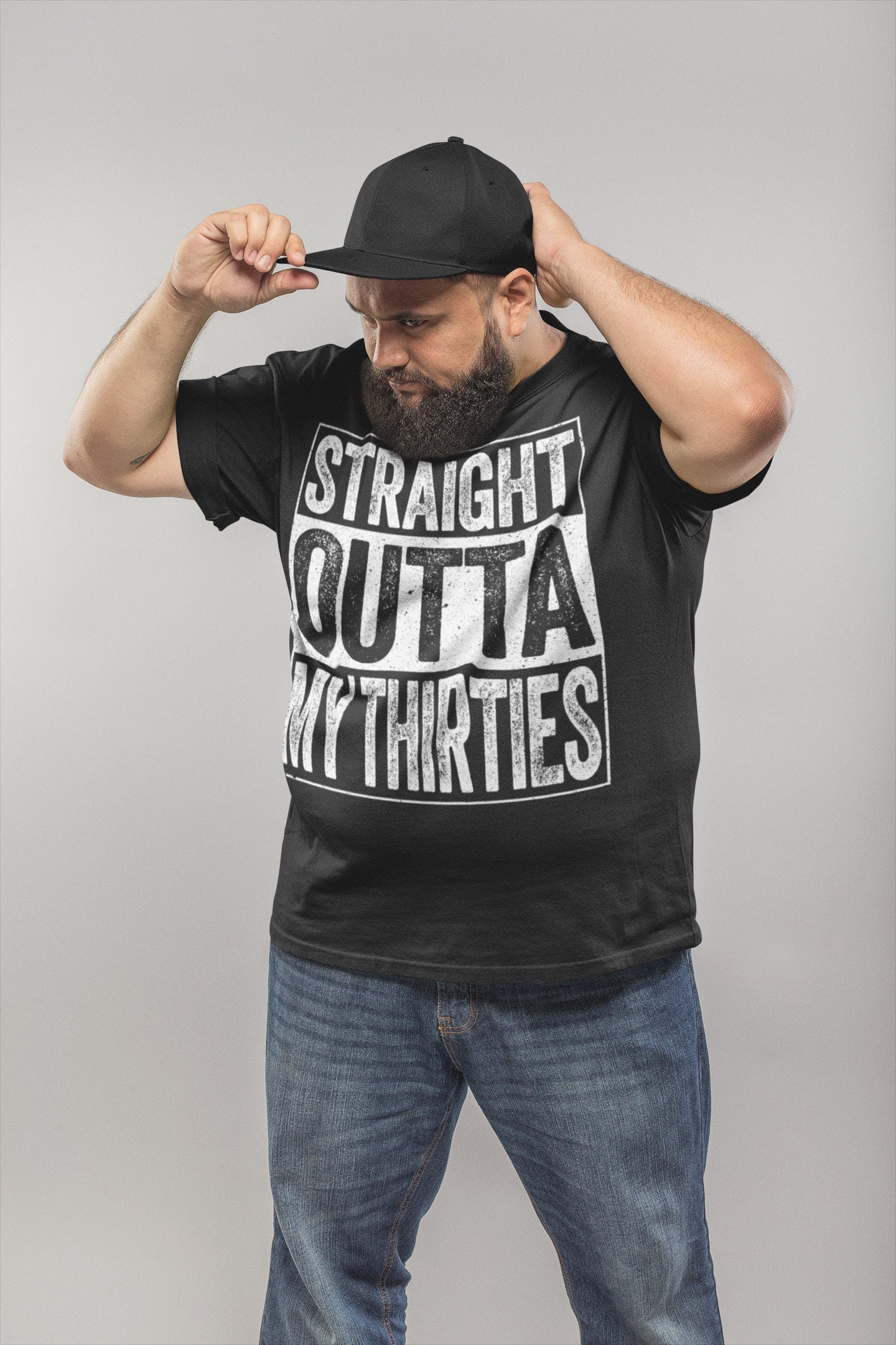 Straight Outta My Thirties T-Shirt - Unisex Funny 40 AF Mens 40th Birthday Shirt - Born in 1985 Gift Vintage TShirt