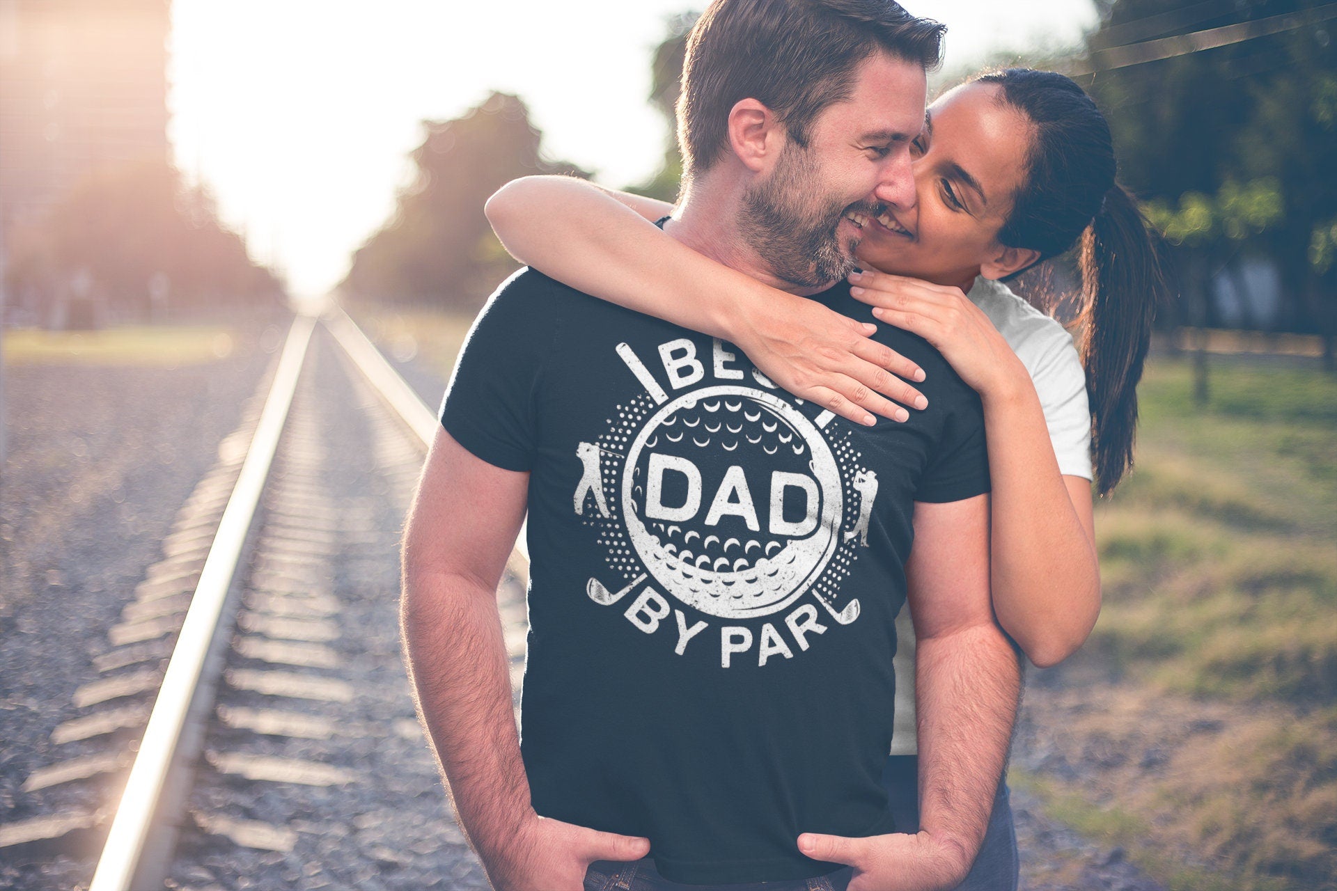 Best Dad By Par T-Shirt - Unisex Funny Mens Golfer Papa Daddy Shirt - Vintage Golf Dad TShirt Golfing Gift for Father's Day