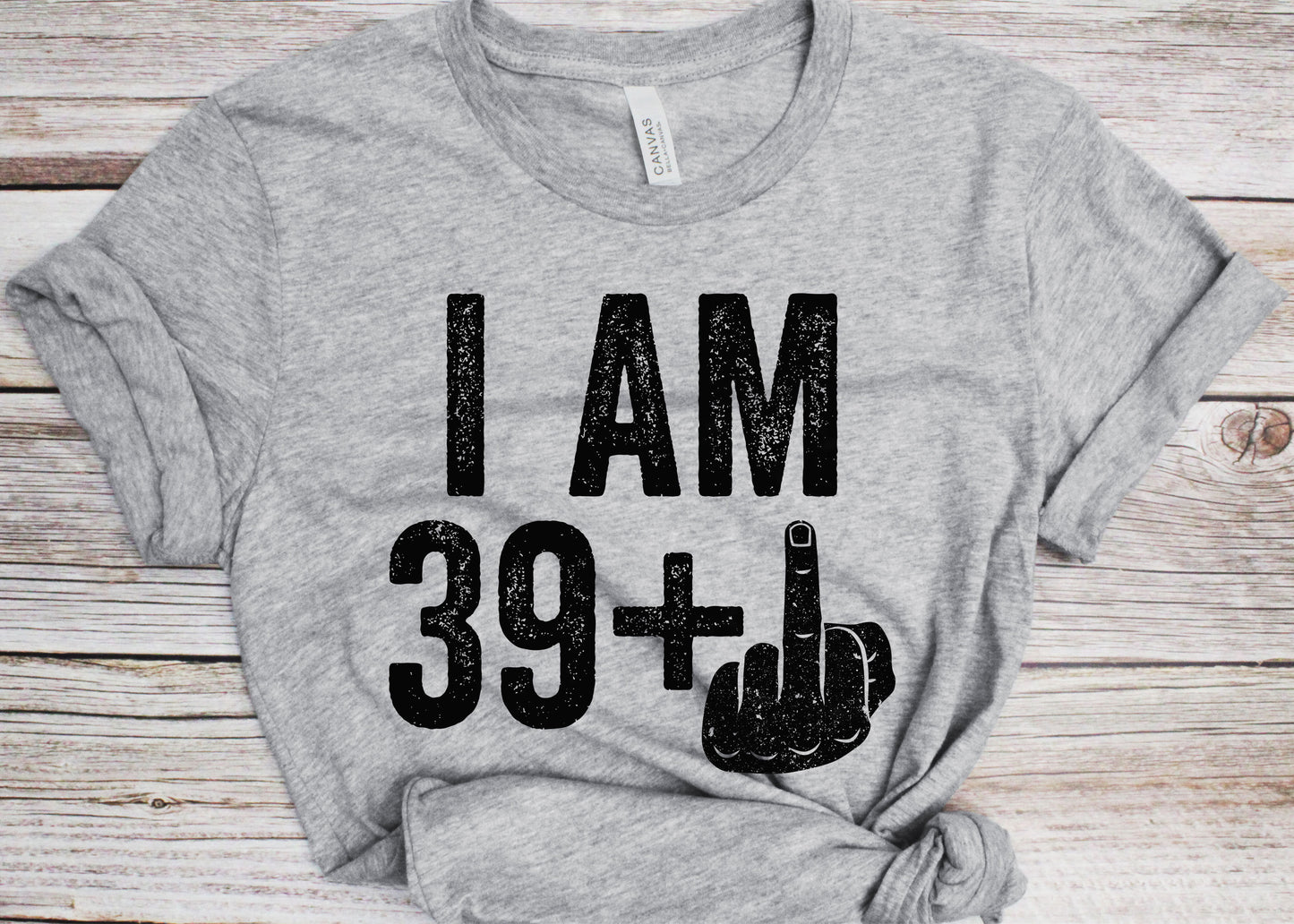 I Am 39 Plus Middle Finger T-Shirt - Unisex Funny 40 AF Mens 40th Birthday Shirt - Joke Born in 1985 Gift Vintage TShirt for BDay Party