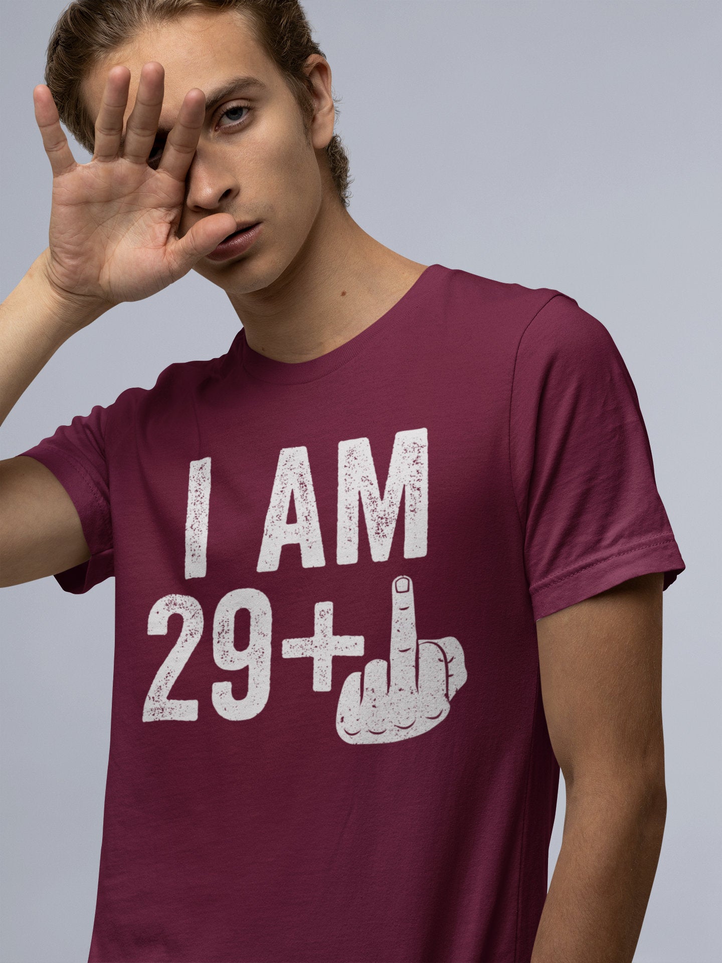 I Am 29 Plus Middle Finger T-Shirt - Unisex Funny 30 AF Mens 30th Birthday Shirt - Joke Born in 1995 Gift Vintage TShirt for BDay Party