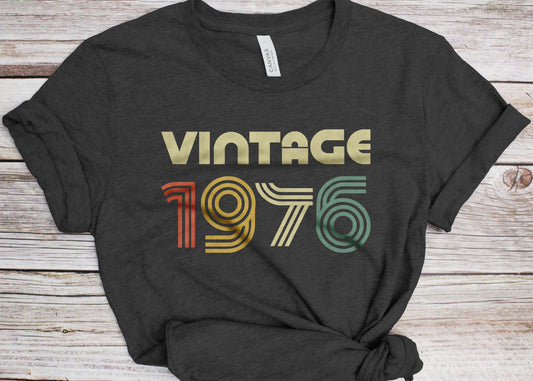 Vintage 1976 T-Shirt - Unisex Women Men Funny Retro Font 49th Birthday Shirt - Vintage 1976 Gift TShirt for BDay Party Christmas