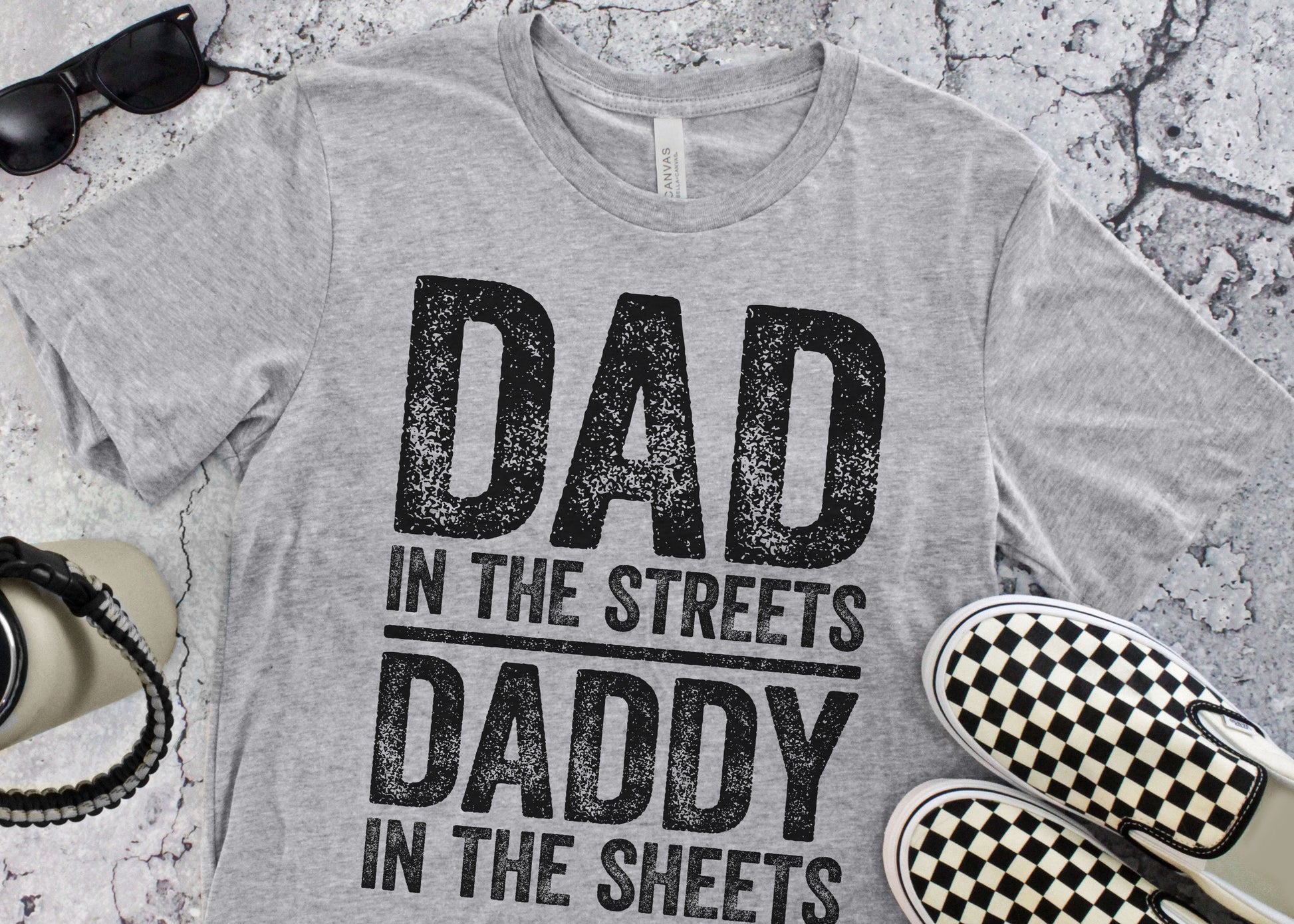 Dad In The Streets Daddy In The Sheets T-Shirt - Funny Mens New Daddy Shirt - Vintage Dad TShirt Gag Gift for Father's Day Christmas